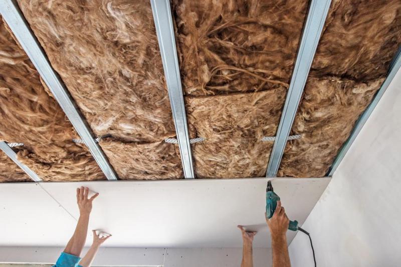 R&eacute;novation de plafond : quelles solutions pour chaque type de d&eacute;g&acirc;t ?